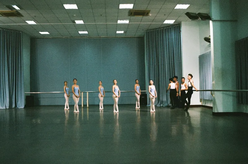 Il balletto come terapia: gli effetti scientifici della danza classica sul sistema nervoso degli adulti romani