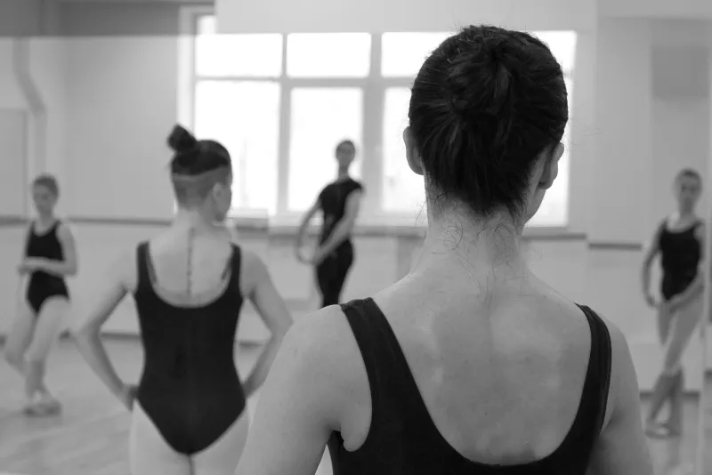 Dalla prima lezione al palcoscenico professionale: come costruire una carriera nella danza a Roma
